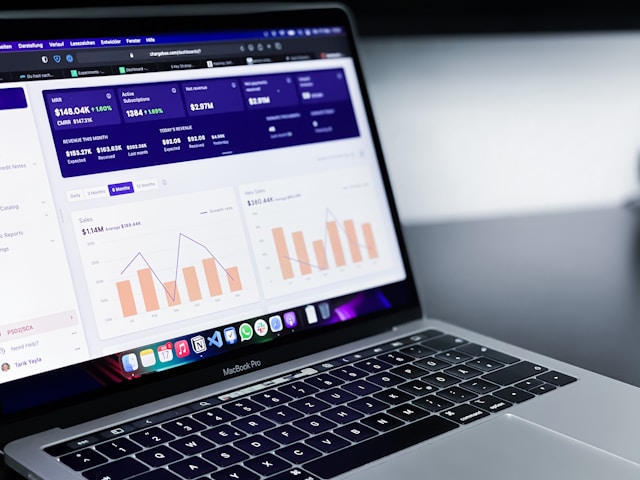 ANALYTICS TOOLS FOR DIGITAL MARKETING